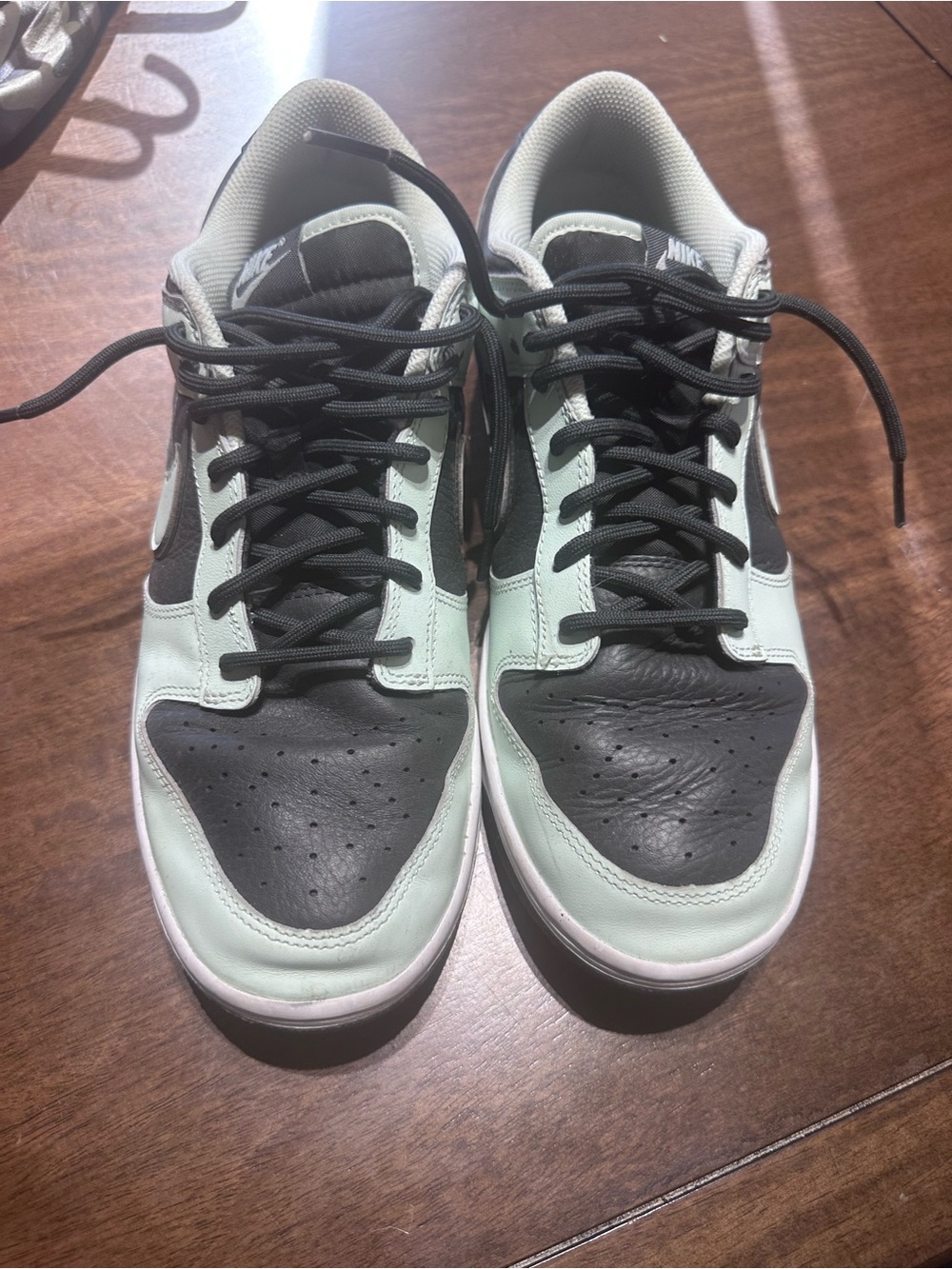 Nike Men's Black and Mint Green Low-Top Sneakers